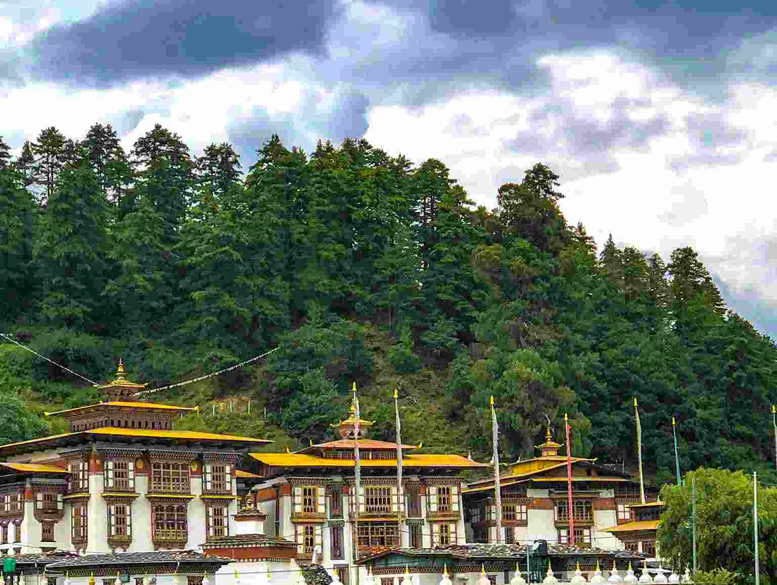 Jomolhari Trek & Bhutan Cultural Tour