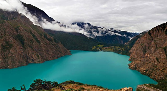 Treks to the Beautiful Lakes in Nepal 