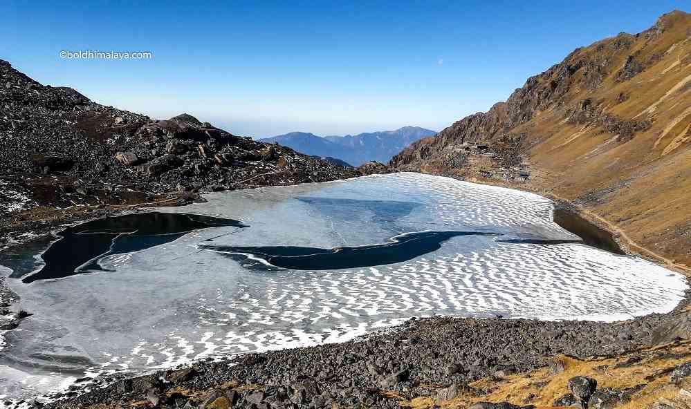 gosaikunda lake frozen winter 14370 ft 4380 m amazing view nepal himalaya