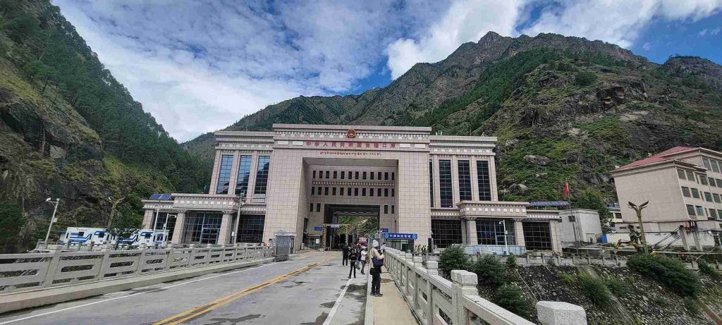 overland journey kailash mansarovar tour nepal tibet border drive-Mount Kailash Yatra