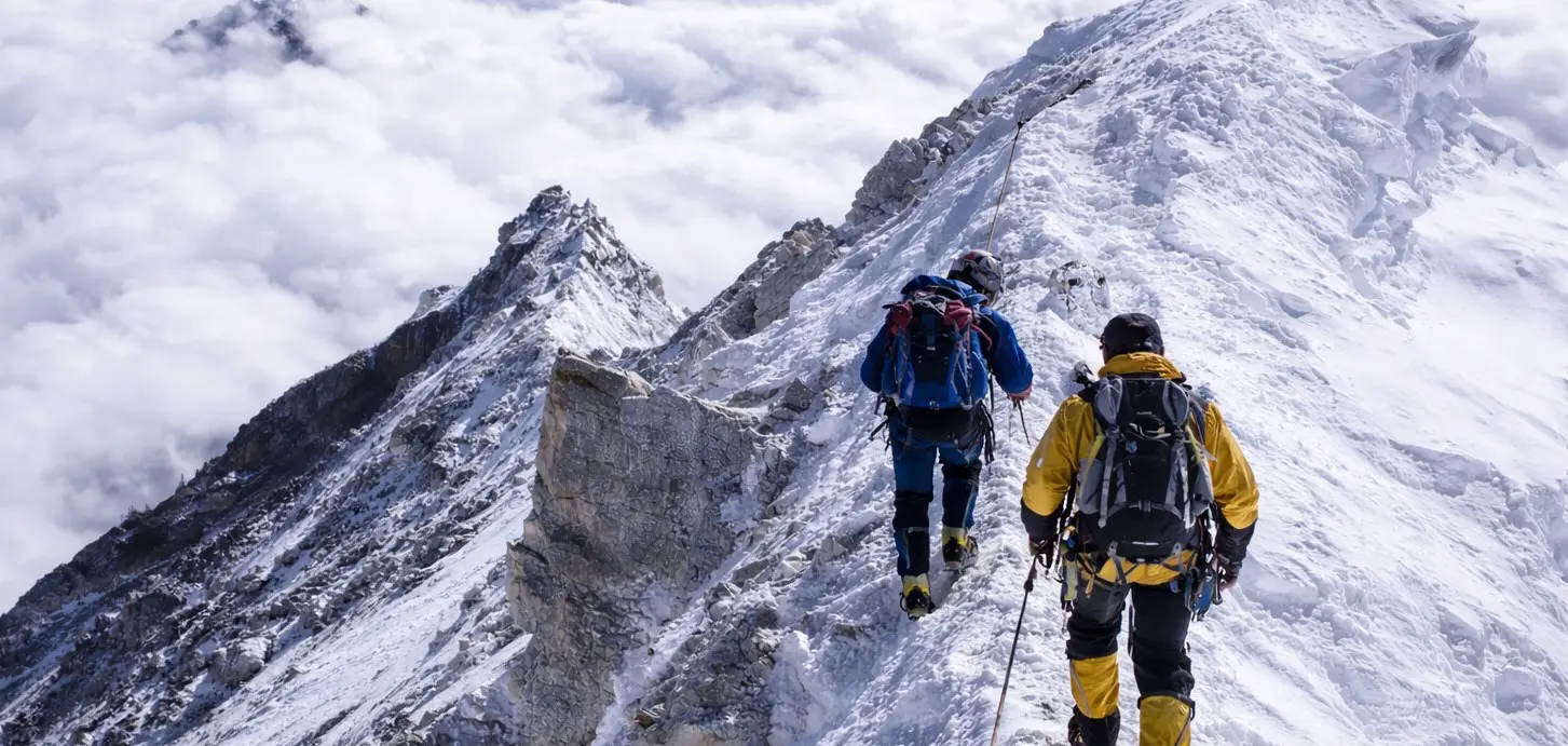 Trekkers climbing to the Mount Kanchenjunga during Kangchenjunga expedition