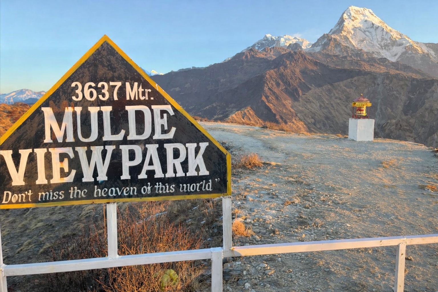 Mulde Viewpoint Trek with panoramic Annapurna and Dhaulagiri views, best for family treks in Nepal