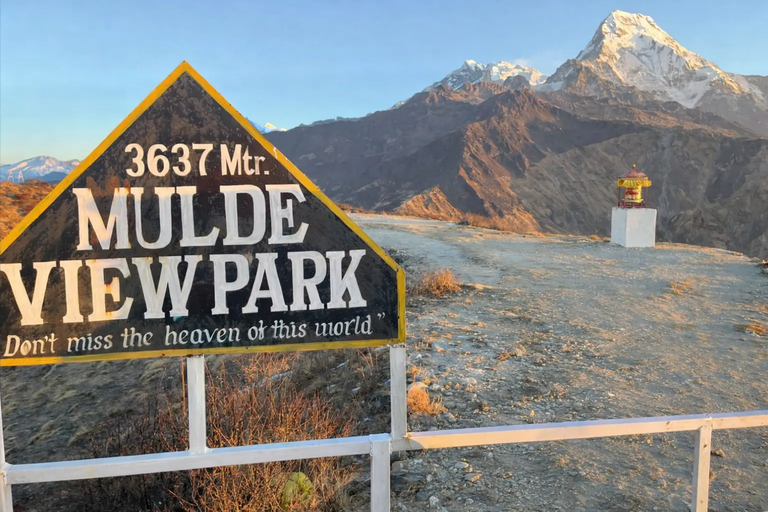 Mulde Viewpoint Trek with panoramic Annapurna and Dhaulagiri views, best for family treks in Nepal