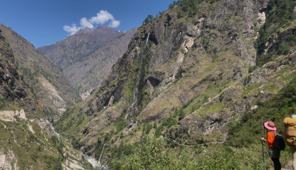 Deng – Gateway to the High Himalaya