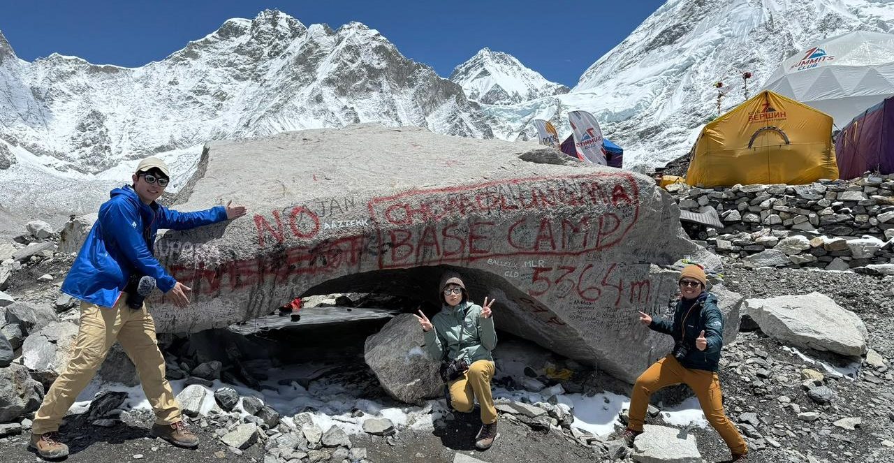 Trekkers enjoy the EBC trek, showcasing the challenges of the Everest Base Camp trek in the Himalayas
