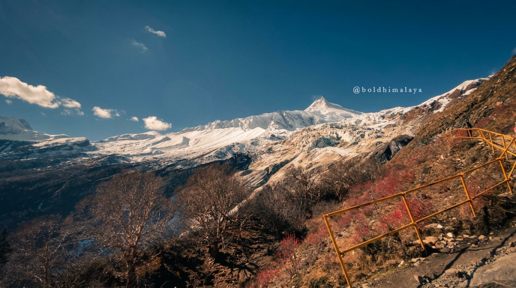 Snow-covered Himalayan mountains seen along the Manaslu Circuit Trek 14 days.
